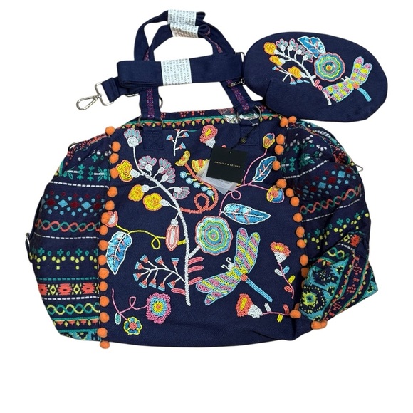 America and Beyond duffle overnight travel bag and cosmetic bag embroidered - Picture 1 of 11